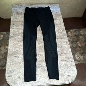 Lululemon size 8 leggings women’s